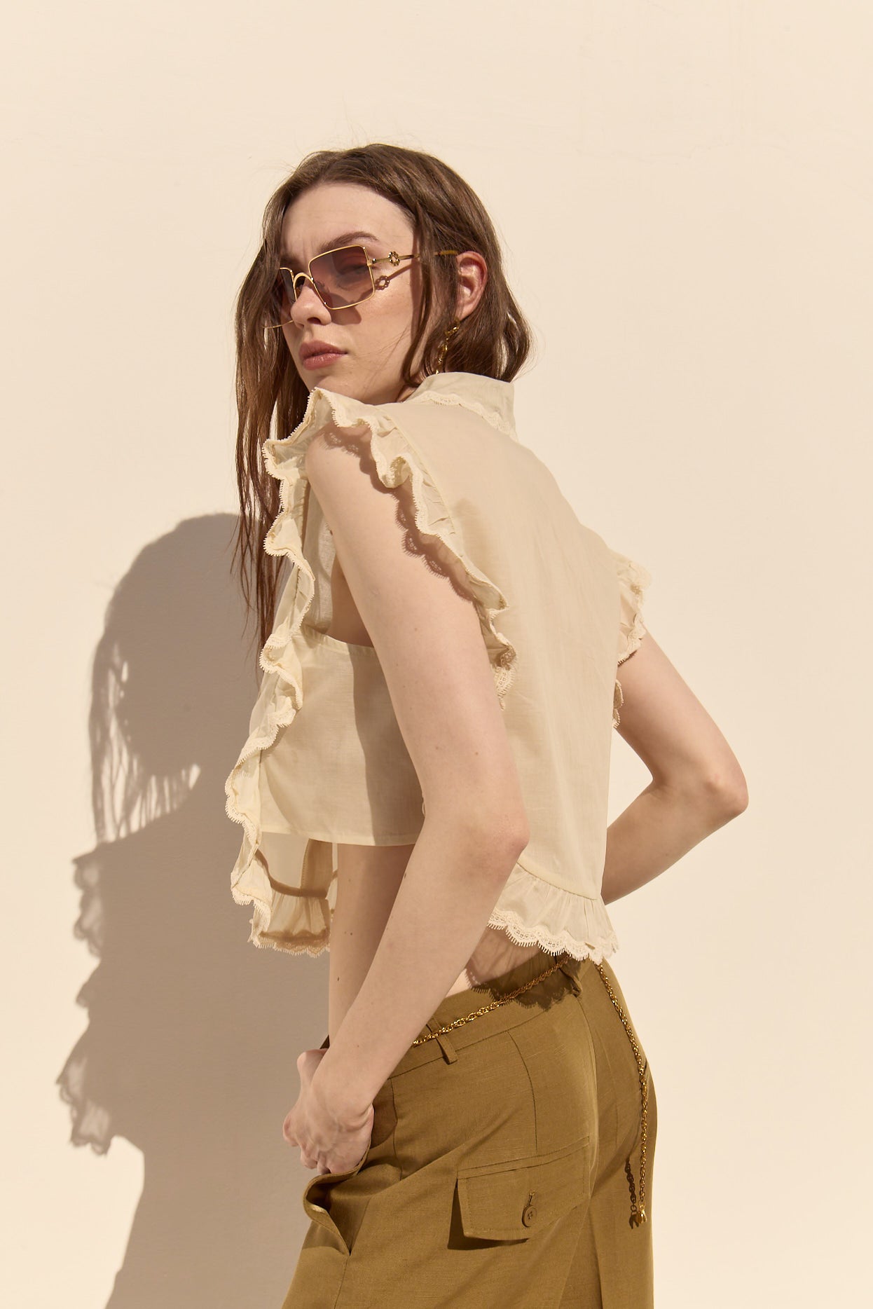 INSUA SLEEVELESS SHIRT
