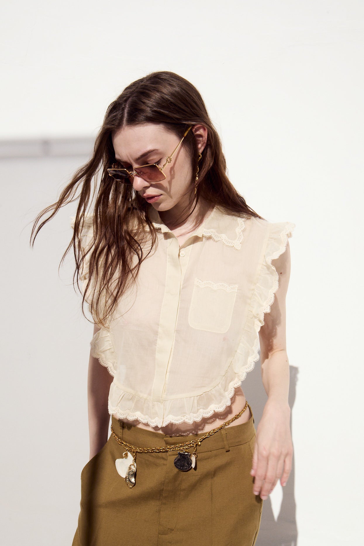 INSUA SLEEVELESS SHIRT