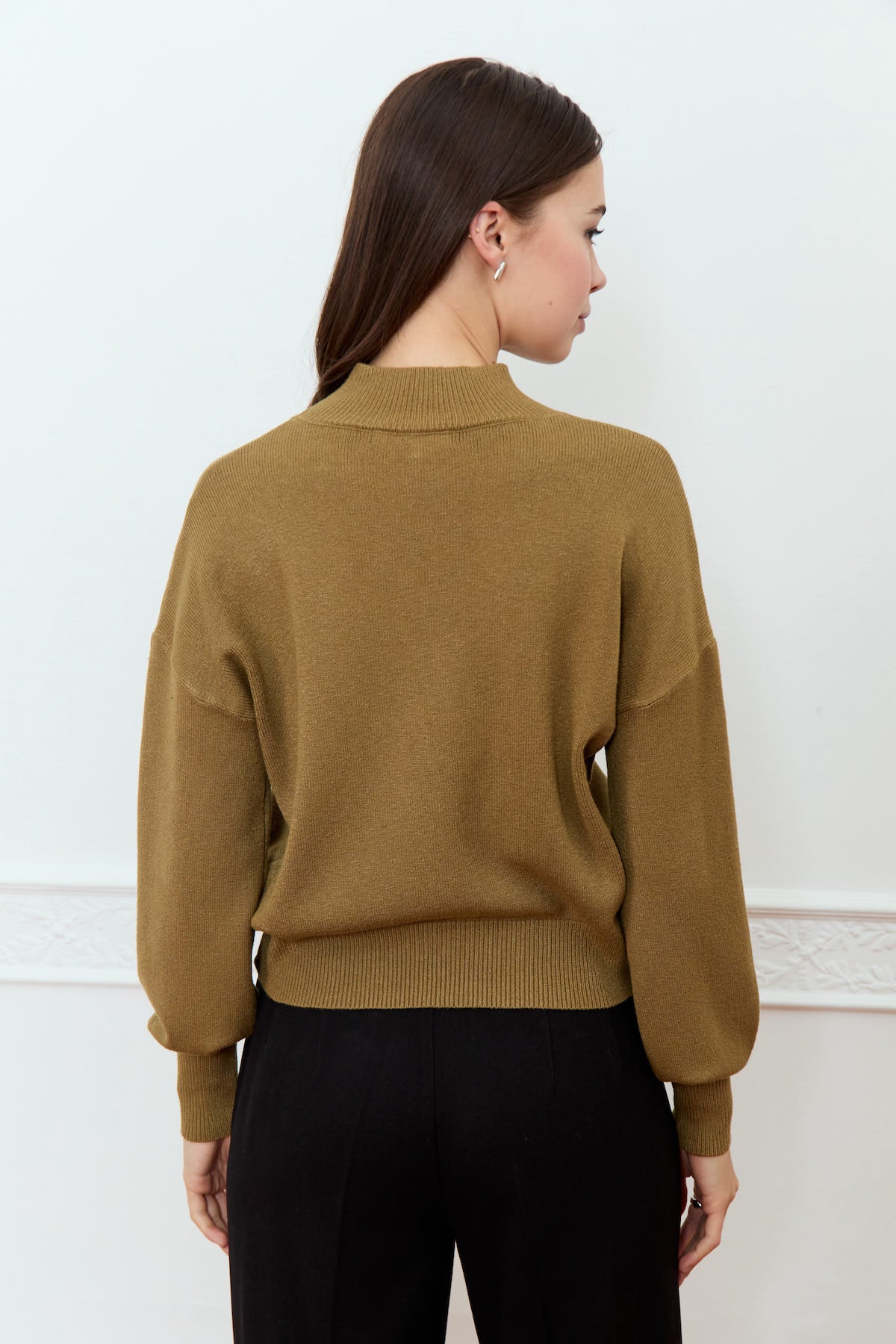 STEELY SWEATER