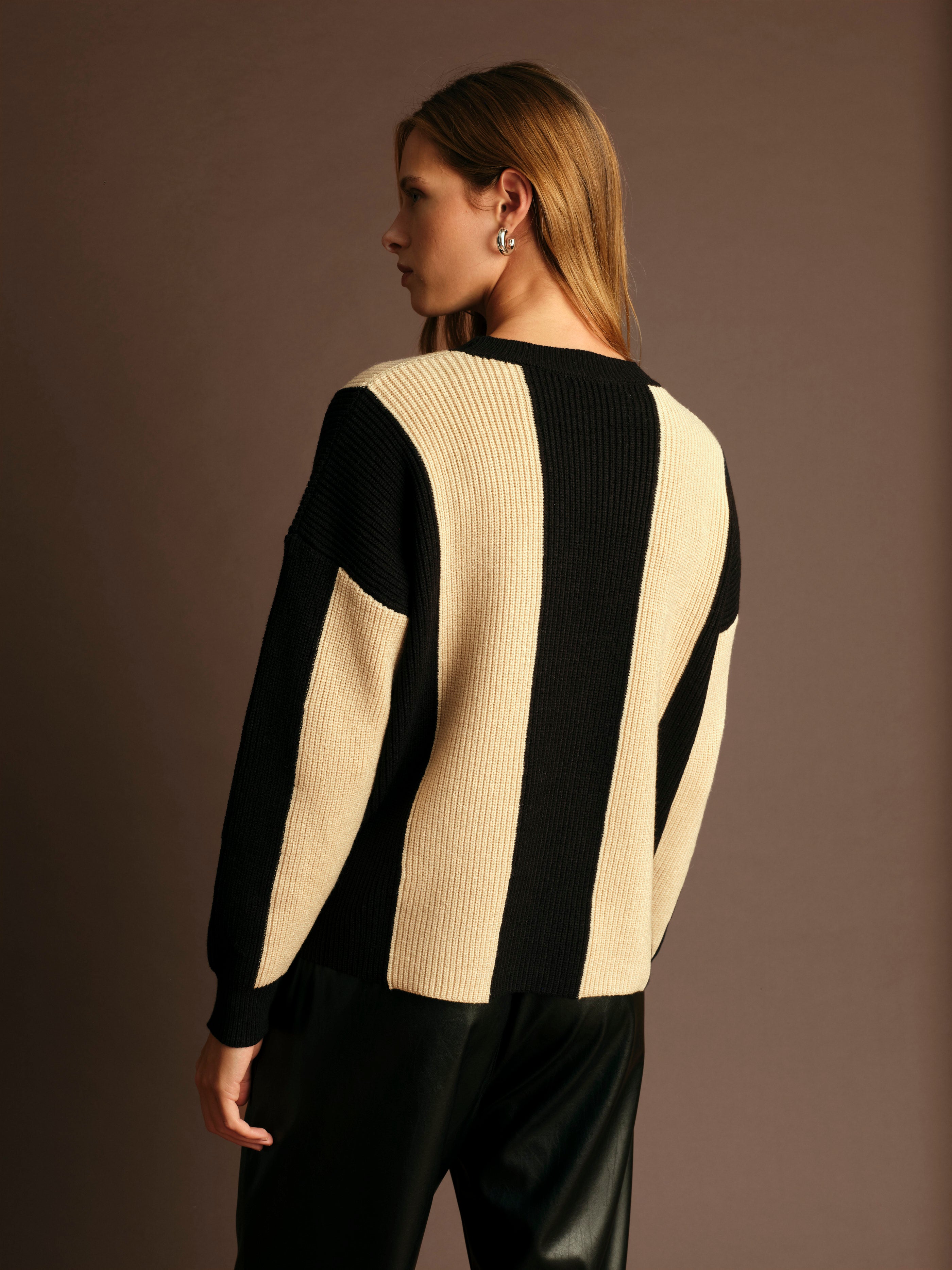 BART SWEATER