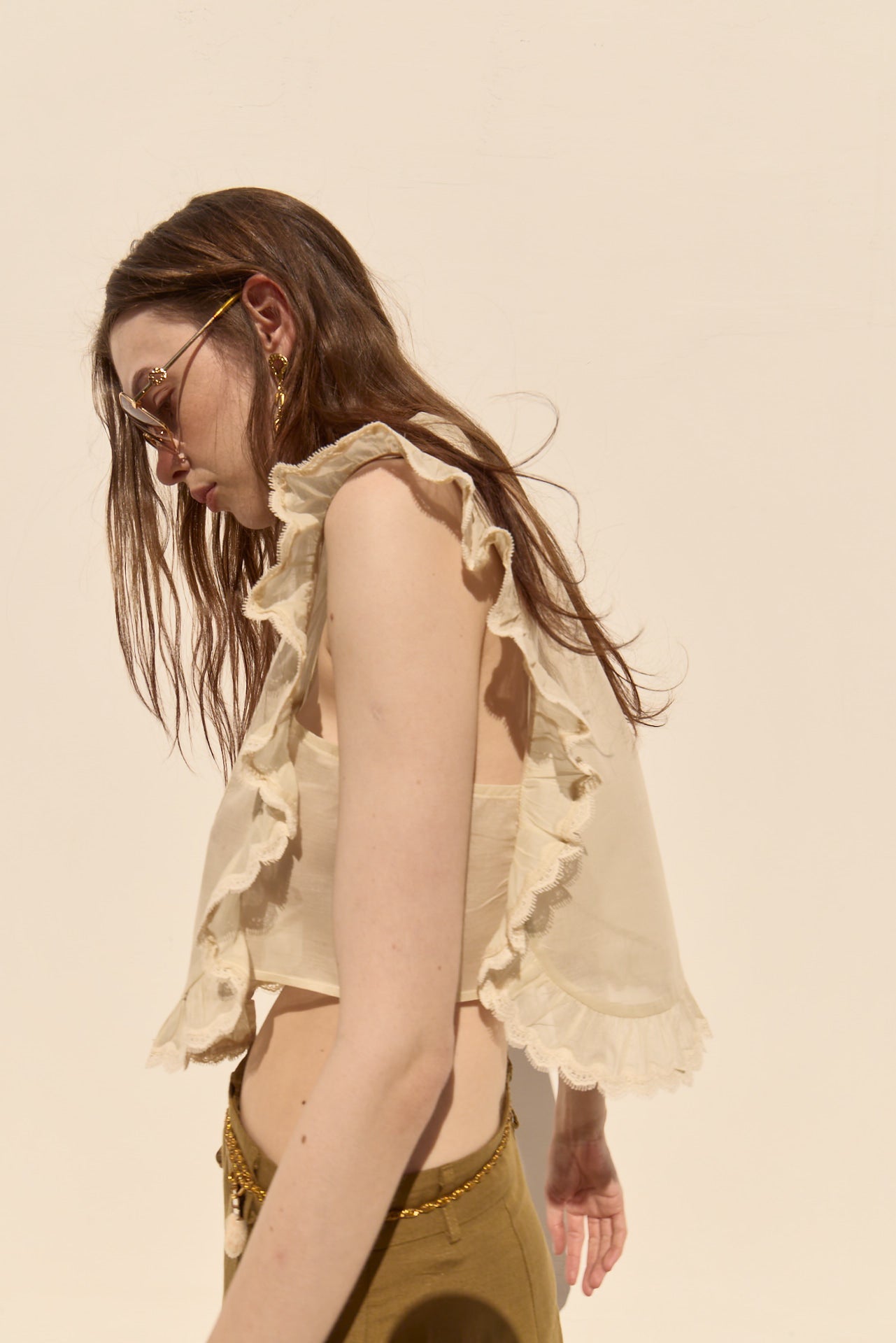 INSUA SLEEVELESS SHIRT