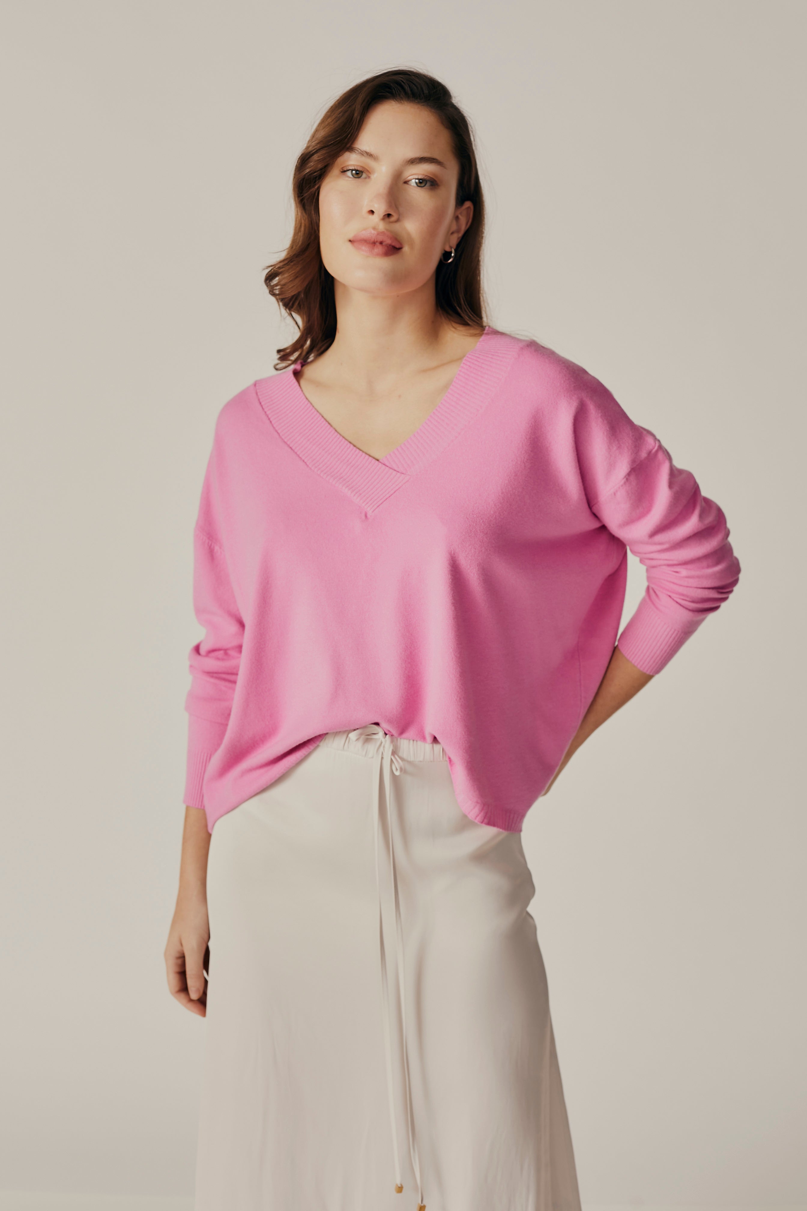 BETULA V NECK SWEATER