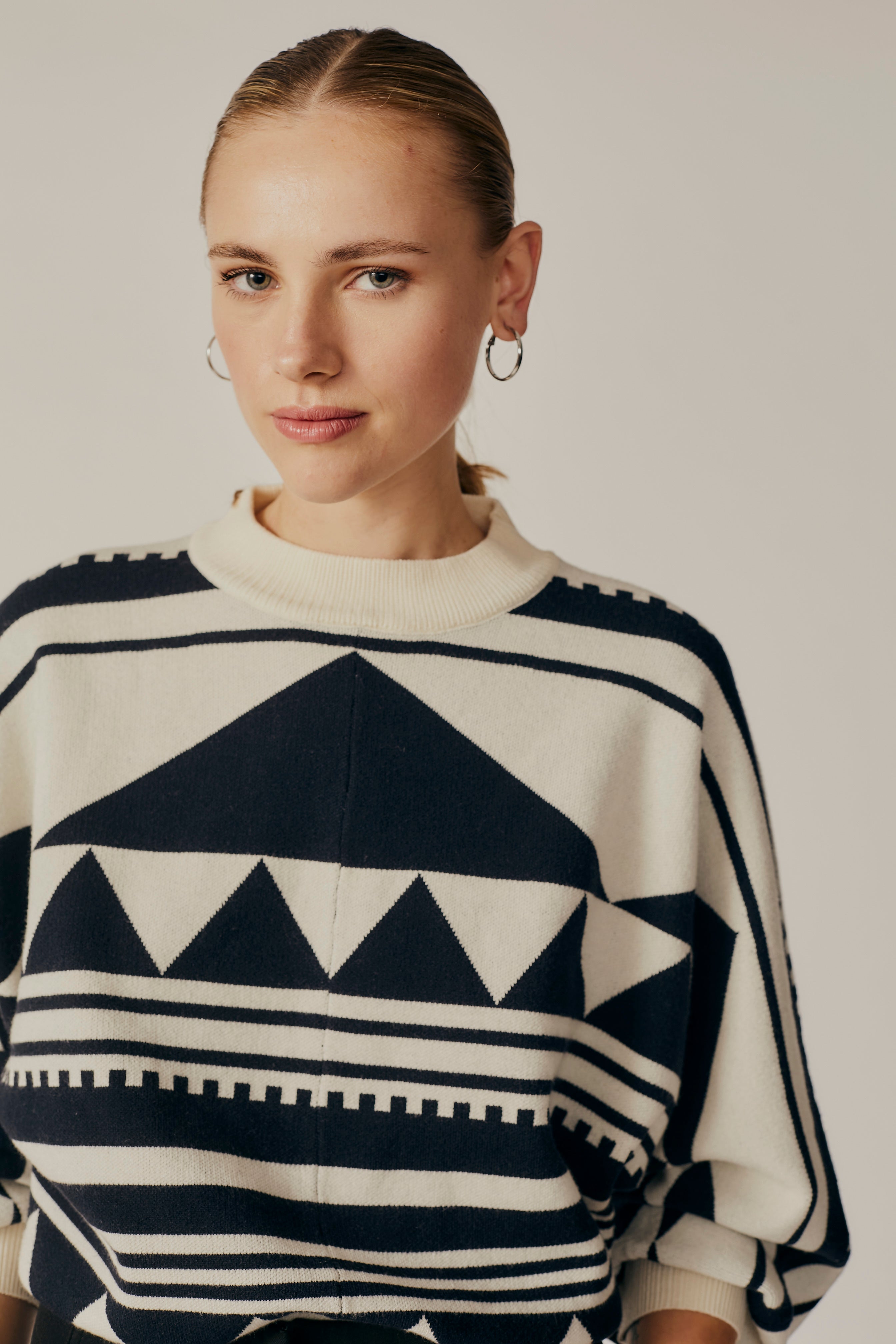 DIANTHUS COLORBLOCK SWEATER