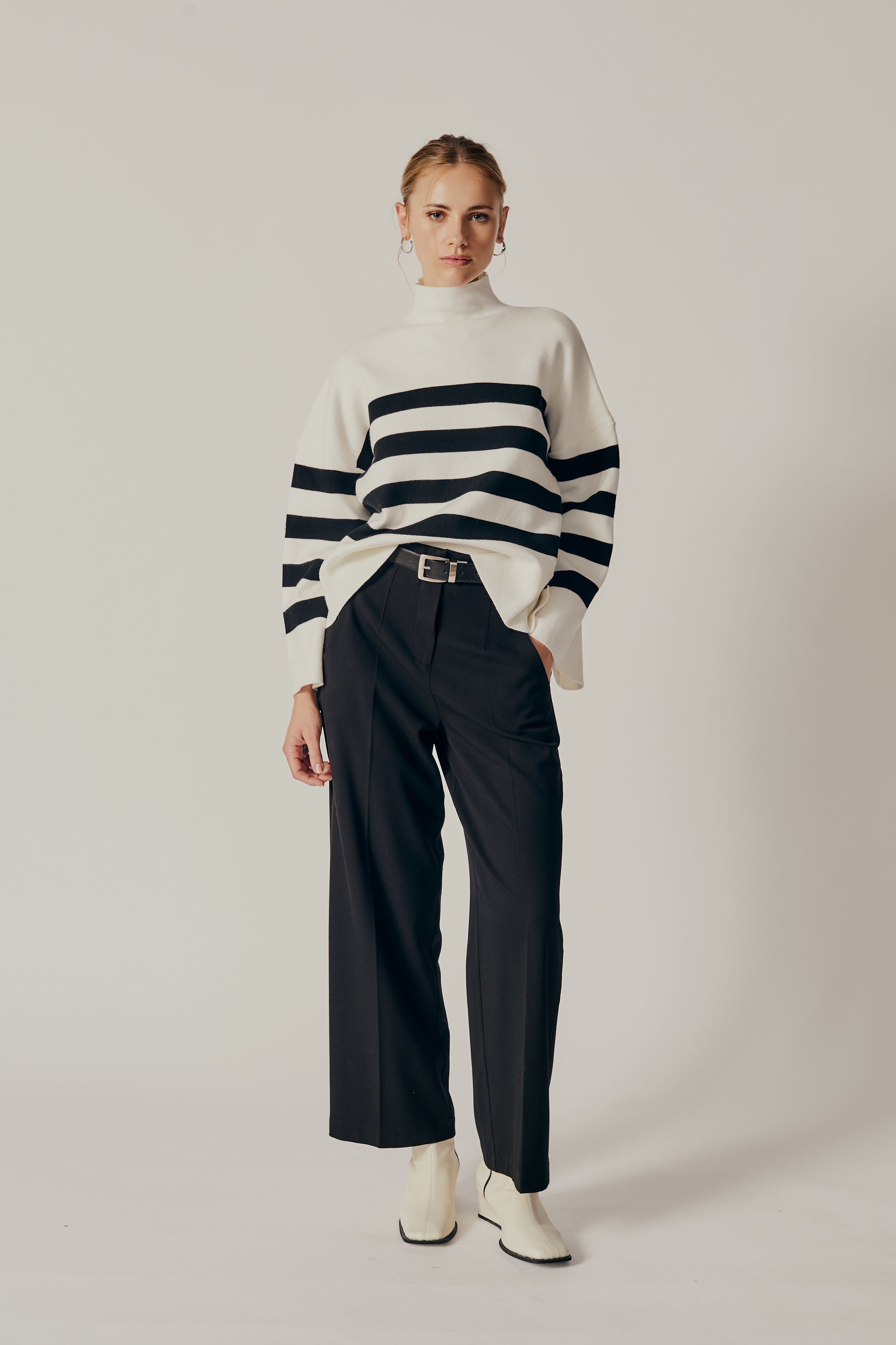 CLIVIA STRIPED TURTLENECK SWEATER