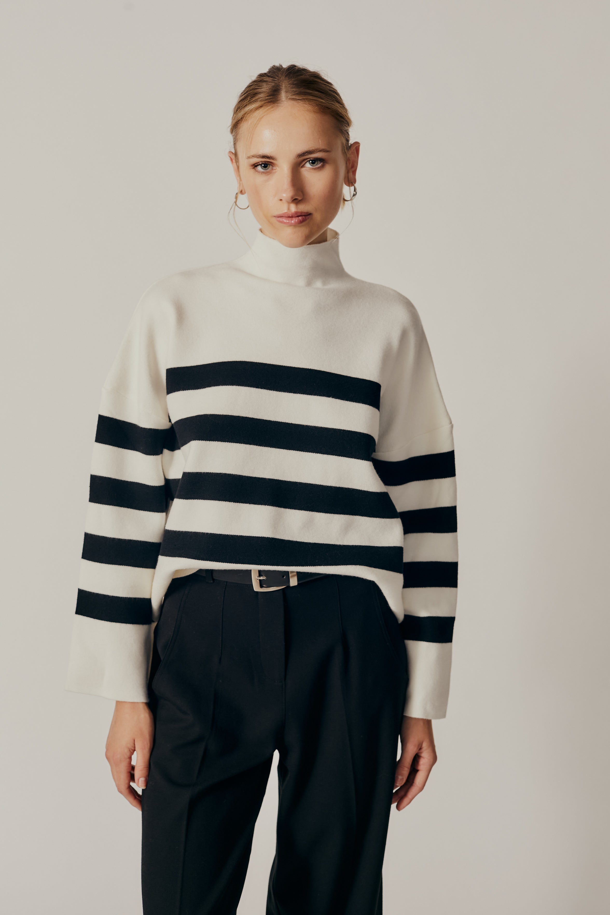 CLIVIA STRIPED TURTLENECK SWEATER