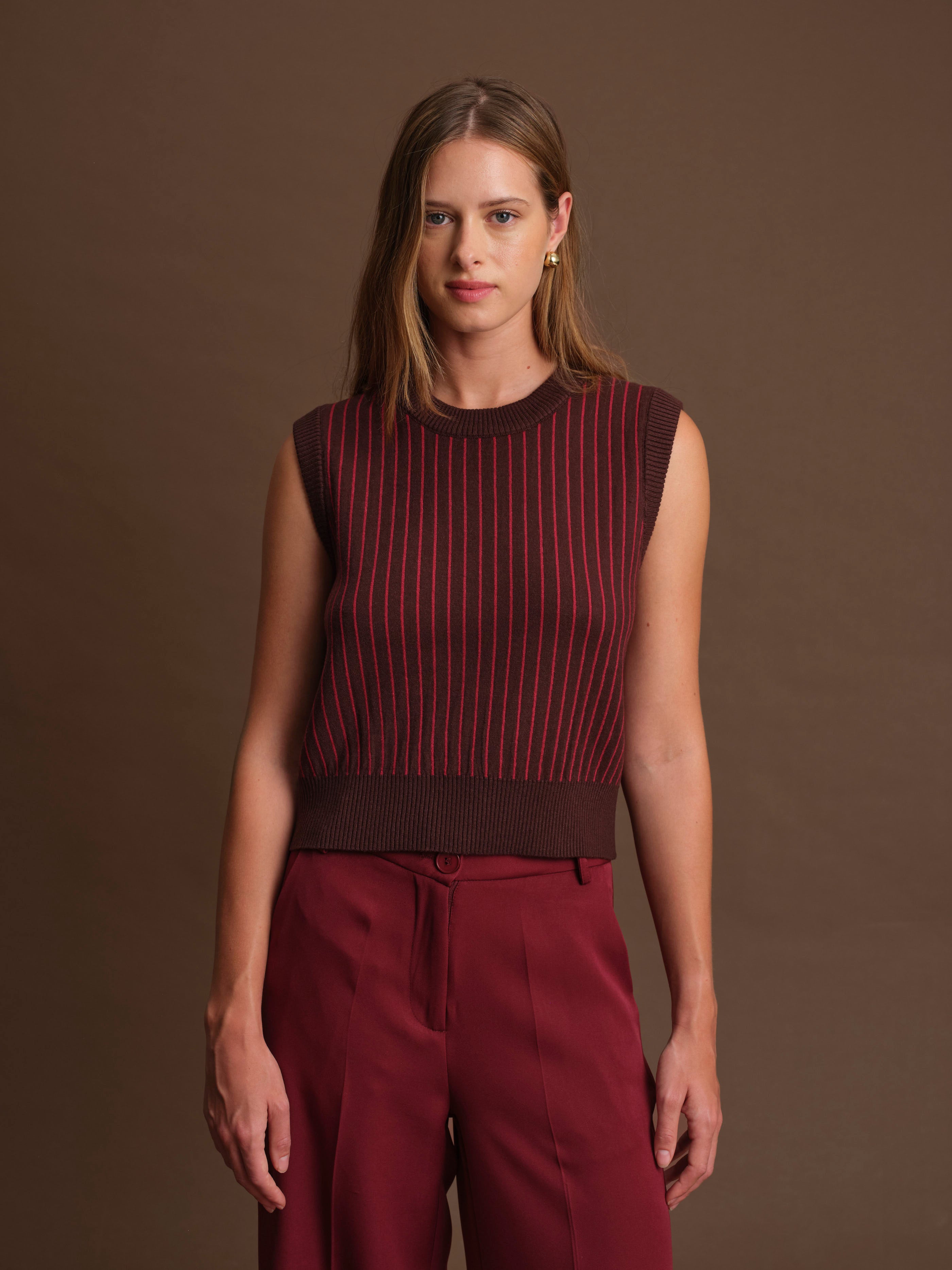 ベスト/ジレ willfully highneckpatchworkcableknitvest LISAYANG_SS26_WW_DROP-