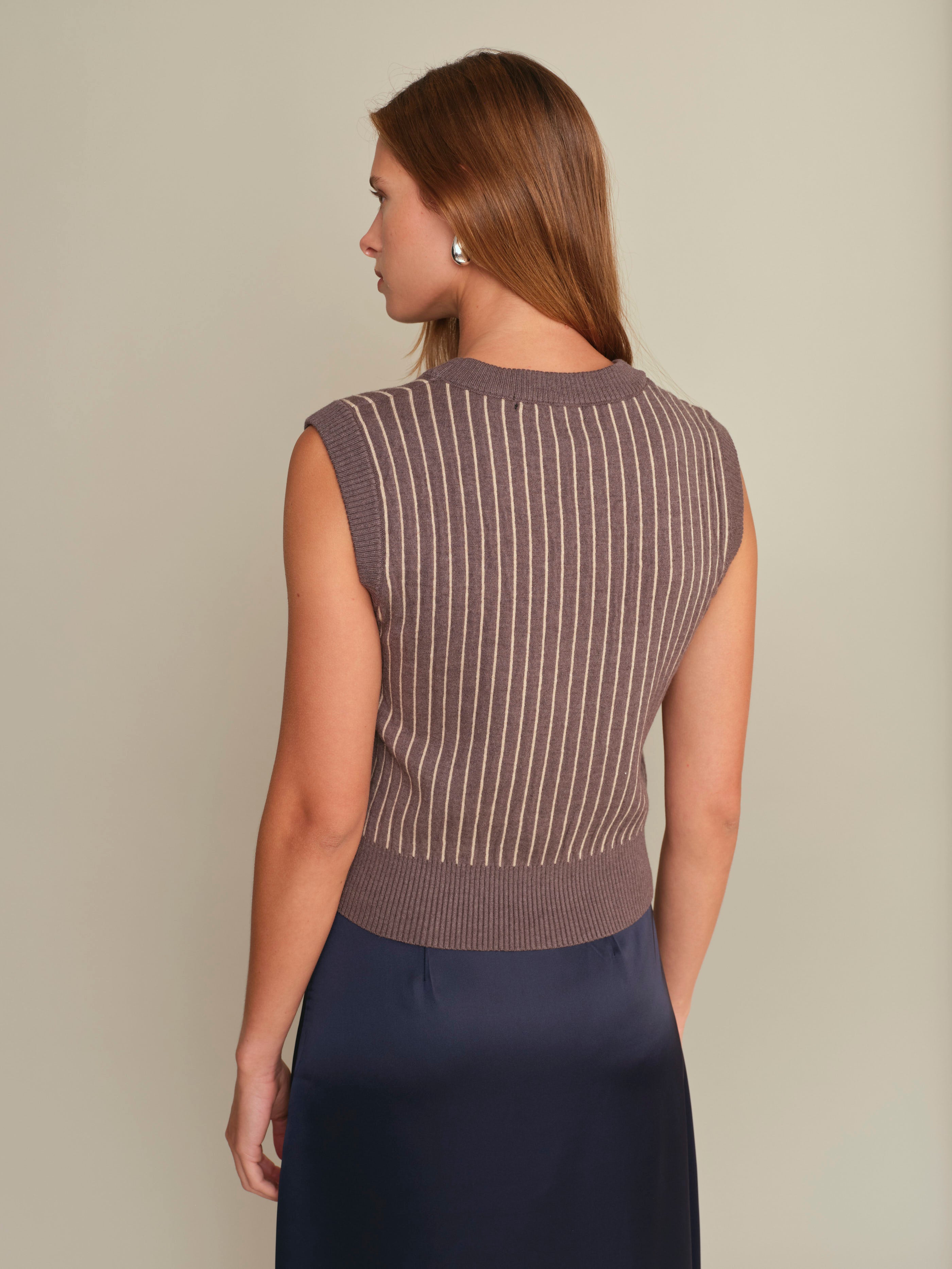 ベスト/ジレ willfully highneckpatchworkcableknitvest LISAYANG_SS26_WW_DROP-