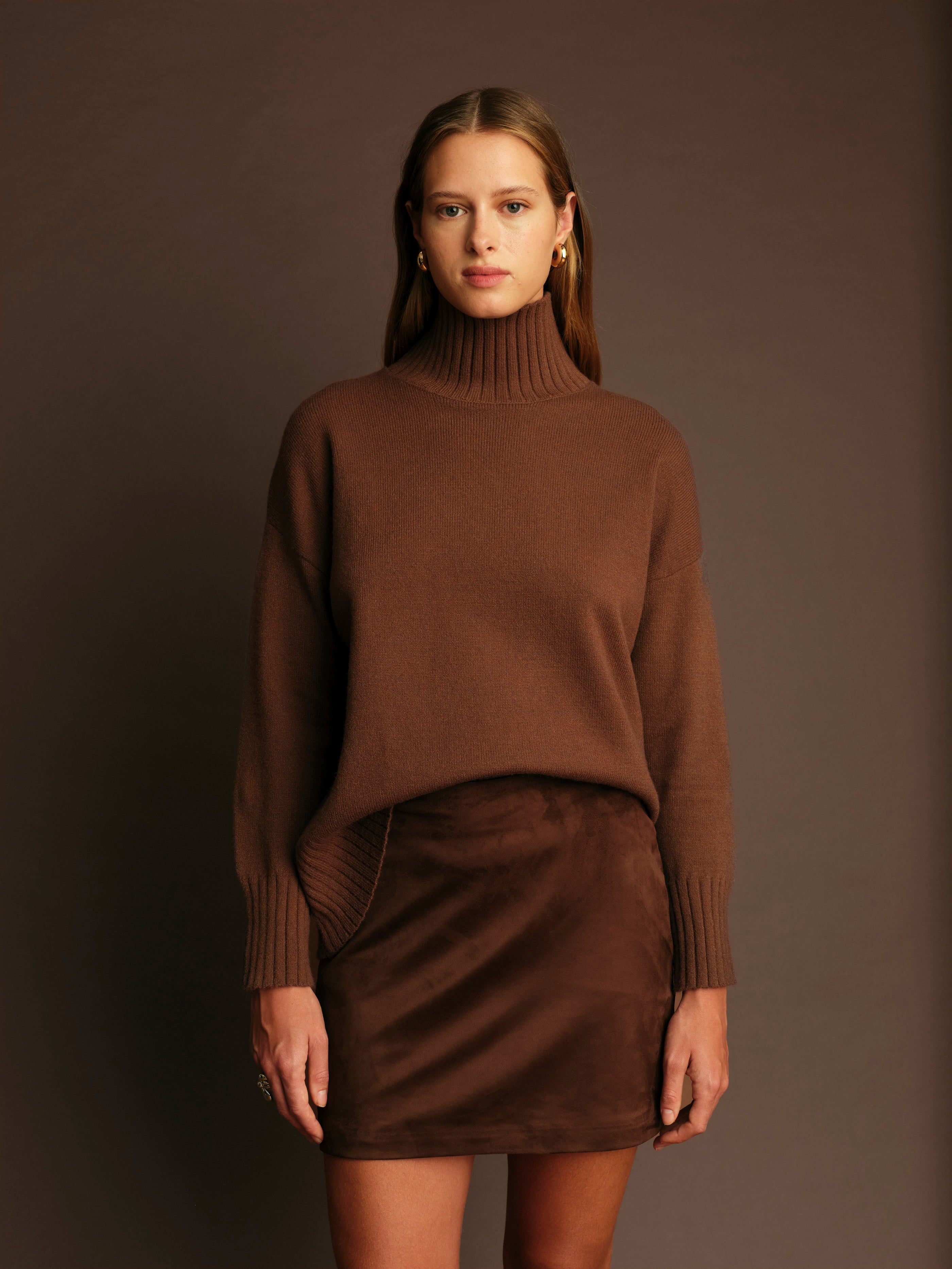 希少 PETER DO Combo Sleeve Turtleneck Knit Combo Sleeve Turtle Neck Sweater in Camel/Black – SVRN